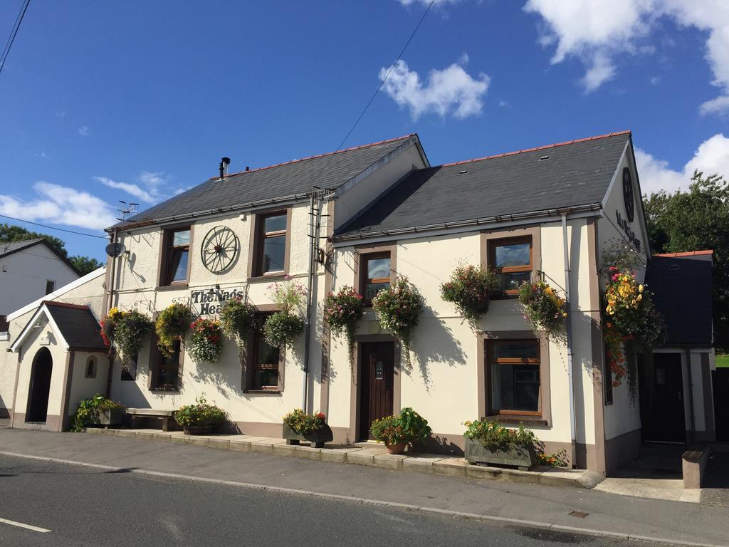 The Nags Head Tredegar Bed & Breakfast Nant-y-bwch Екстериор снимка